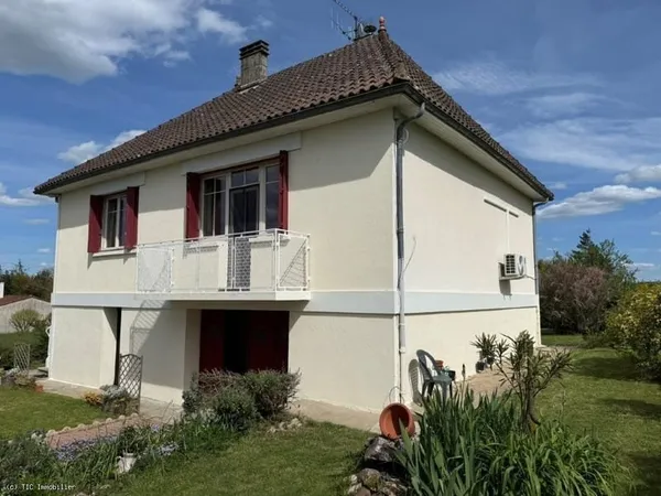 Maison Lumineuse Avec Belles Vues, Jardin et Sous-Sol. 2 Chambres