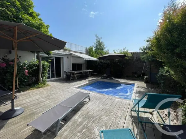 Maison 17 pièces 435 m²
