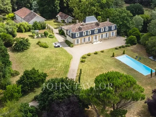 VAL DE GARONNE - CHÂTEAU DU XVIIIe SIÈCLE - JOHN TAYLOR