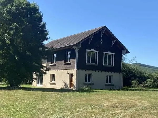 Exclusif, en Bourgogne: Maison rénovée à 10 minutes d'Autun