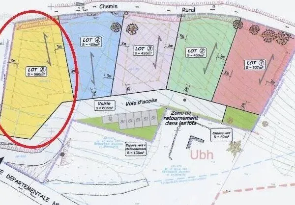 Terrain constructible de 666m² - Hameau de Bons