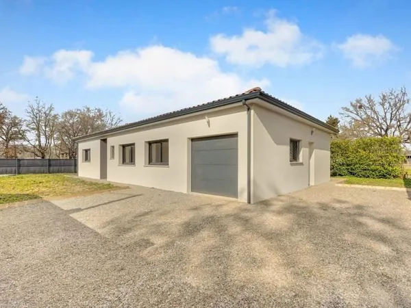 Maison T4 (106 m²) à vendre à NOE