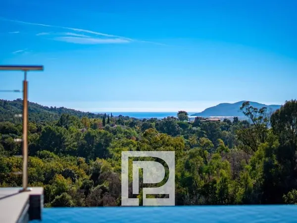 Emplacement Premium - Vue Mer - Proche Mandelieu