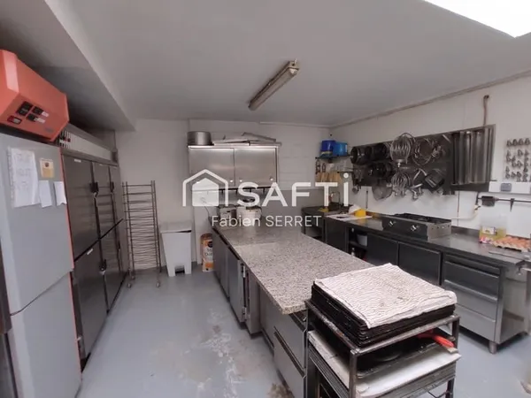 Bureaux 6 pièces 240 m²