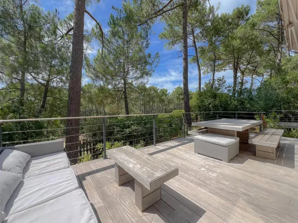Villa rénovée dans un cadre naturel et calme