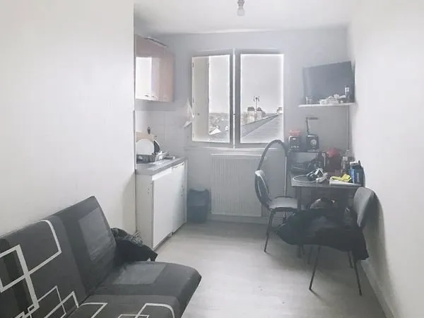 Studio 1 pièce 14 m²