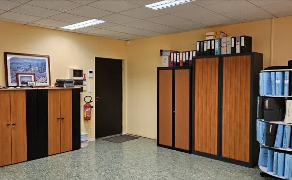 Local commercial 102 m²