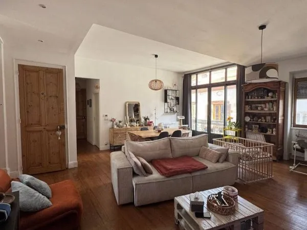 Appartement 1 pièce 85 m²