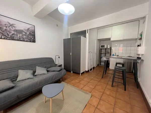STUDIO AVIGNON INTRA MUROS 20 M2