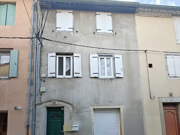 Centre-Ville Limoux, immeuble composé de 2 appartements libr