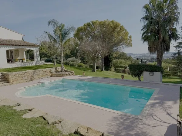 Villa contemporaine rénovée - Vue dégagée, aperçu mer - Calme absolu - Terrain 4 000 m²