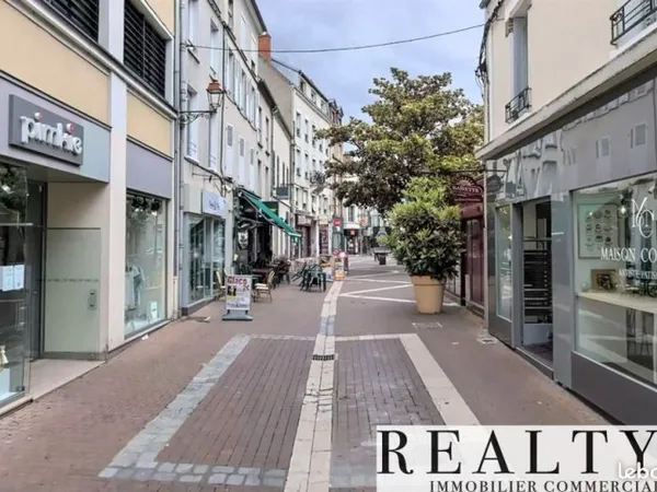 Local commercial 310 m²