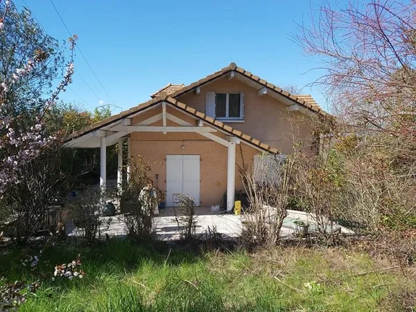 Maison avec travaux à prévoir de 260 m² à Massongy