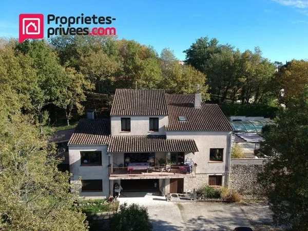 Maison de luxe 9 pièces 255 m²