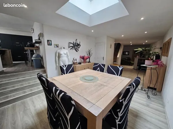 Maison de ville 4 pièces 205 m²