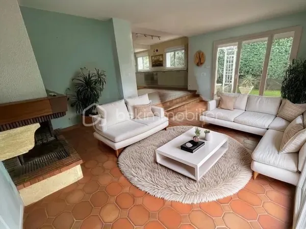 Maison 6 pièces 136 m²