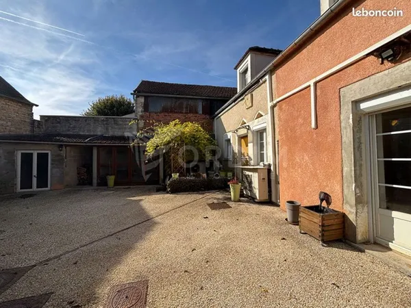 Maison de village 7 pièces 151 m²