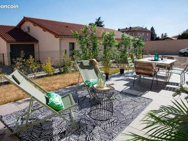 MAISON ST SYMPHORIEN SUR COISE idéalement placée