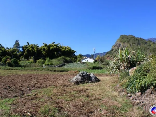 Terrain - 1047m ²