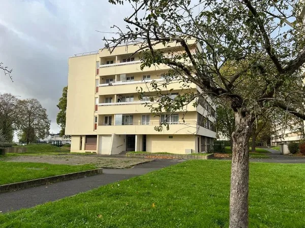 Appartement - 2 chambres - balcon - cave