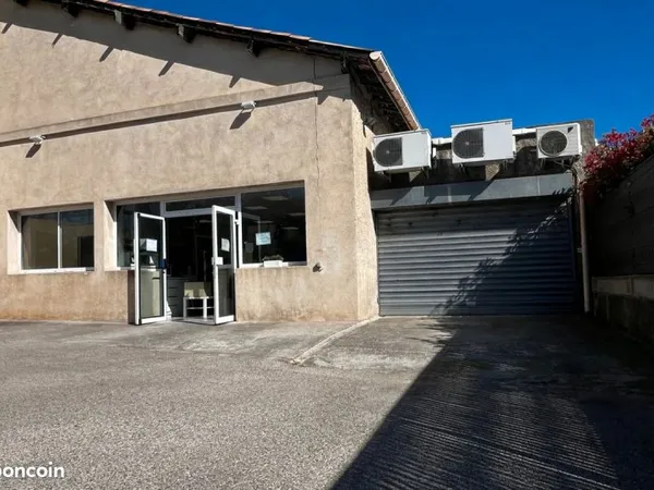 Fonds de commerce 285 m² BOUC BEL AIR