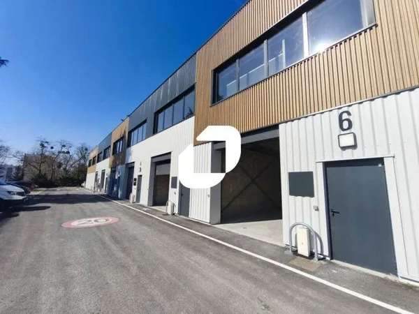 Local d'activité 2260 m²