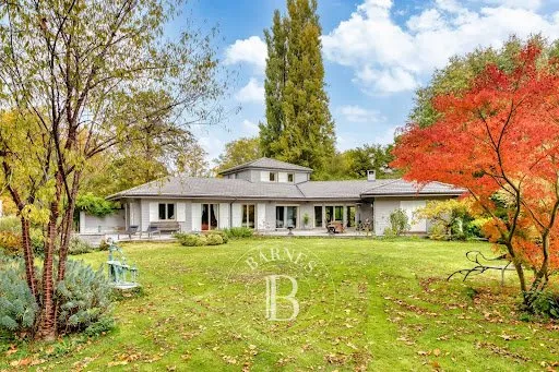Maison 16 pièces 200 m²