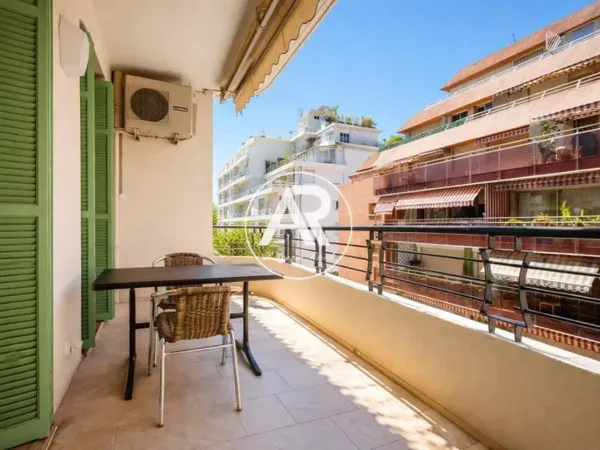 PROMENADE DES ANGLAIS - BAS FLEURS - 2 PIECES - TERRASSE