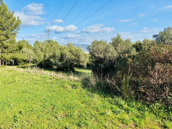 Terrain 678 m²