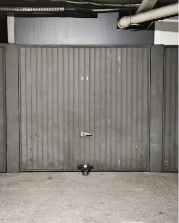 Stationnement Location Paris   32000€