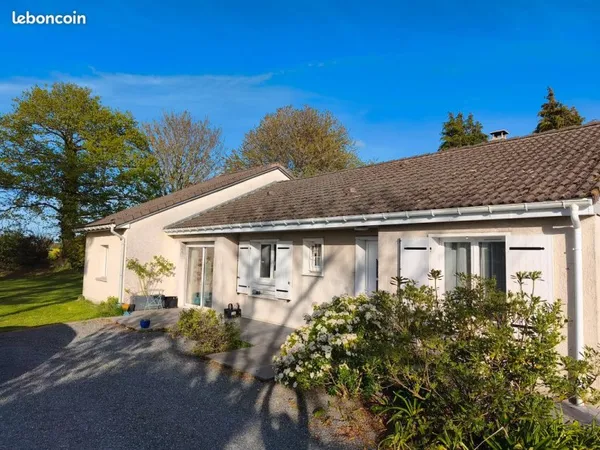 🏡 Rare Maison 140 m² - 4 chambres - Terrain arboré 2200 m² - Centre village
