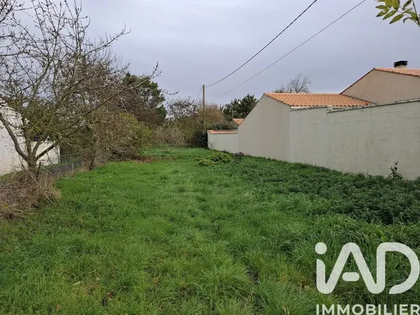 Terrain 815 m²
