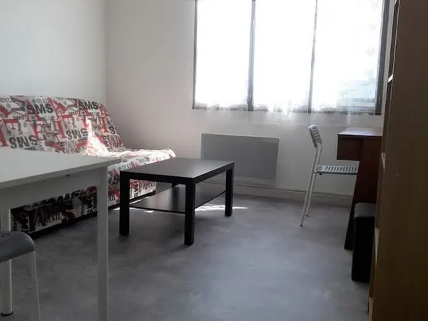 Studio 1 pièce 19 m²