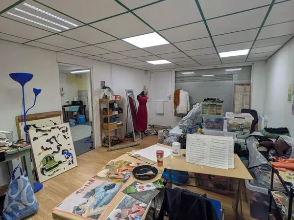 2 places disponibles dans atelier d'artistes