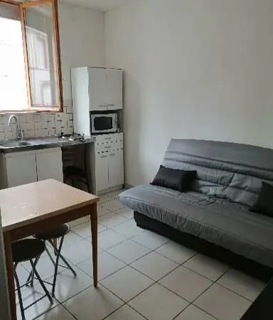 Studio meublé toutes charges comprises