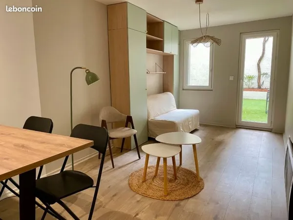Loue studio 25m2 + cour 25m2 - Saint Cyprien Estrapade - Renovation Premium