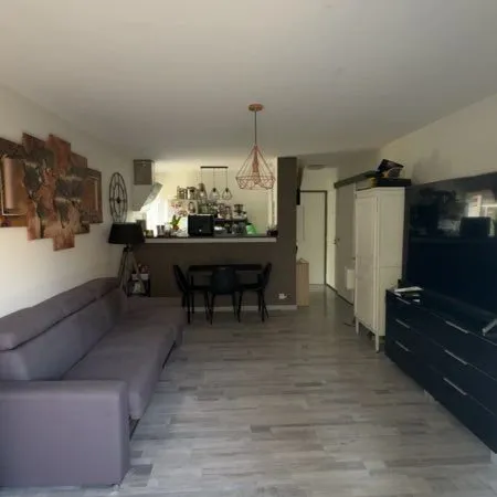 Appartement T2 six fours les plages 42 m2 proche de tous commerce