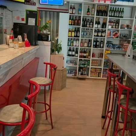 Bar Tabac FDJ + logement 4 chambres - Dordogne (24) secteur Périgueux