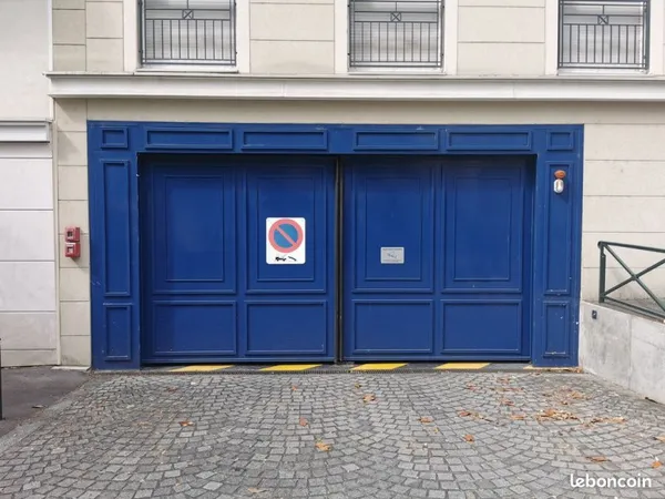 Parking à louer à Puteaux, proche La Défense, 70 euros