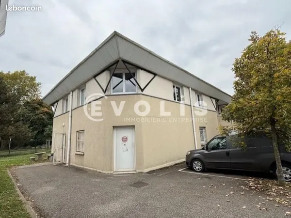 Bureau 100 m²