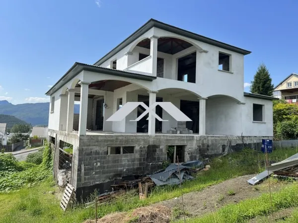 Maison 330 m² à terminer avec vue mer - La Plaine des Cafres