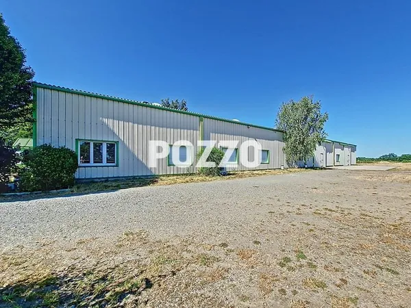 A VENDRE - Local d'activité - Pontorson d'environ 1200m2