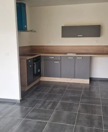 Appartement savigneux a louer