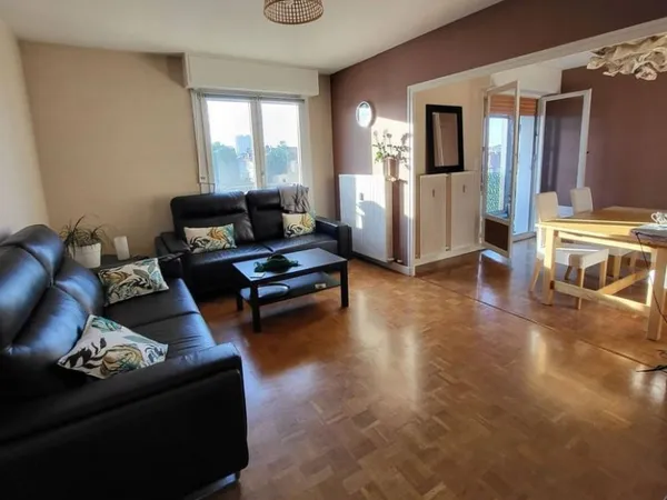 Appartement 5 pièces 10 m²