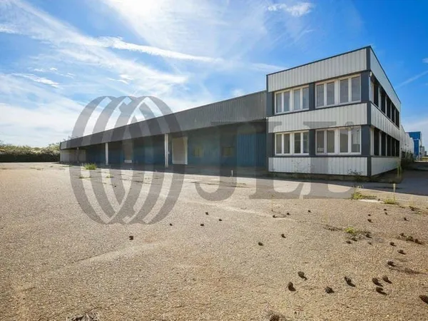 Local d'activité 5027 m²