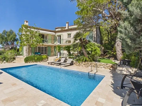 Belle villa avec grand jardin et piscine - Mandelieu-la-Napoule