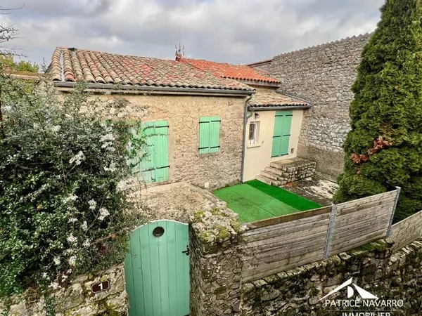 MAISON DE VILLAGE EN PIERRE 4 PIECES 87 m2