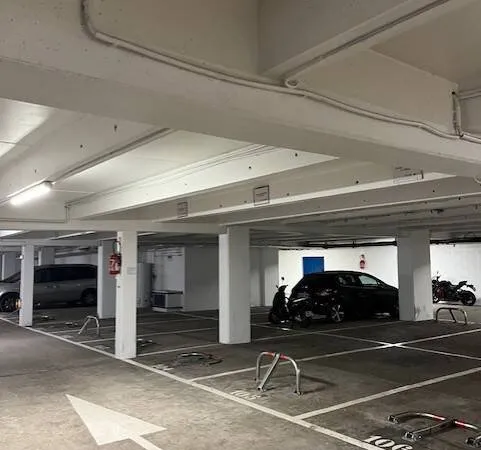 Parking 13 m²