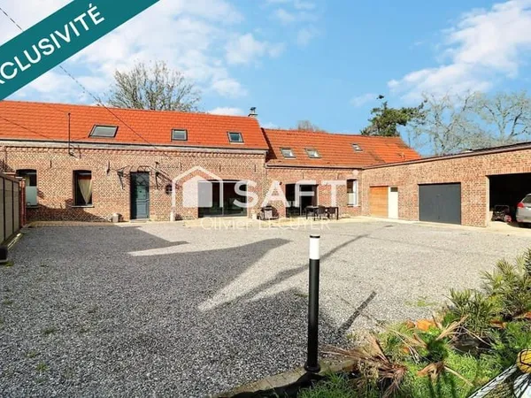 Longère de 187 m2 habitables, 4 chambres indépendantes , garage de 70 m2, terrain de 1188 m2 , le to