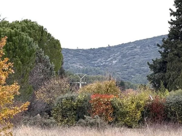 Terrain 752 m²
